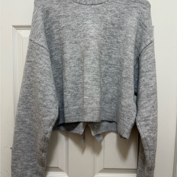 Reversible Gray Bow Sweater - Picture 7 of 8